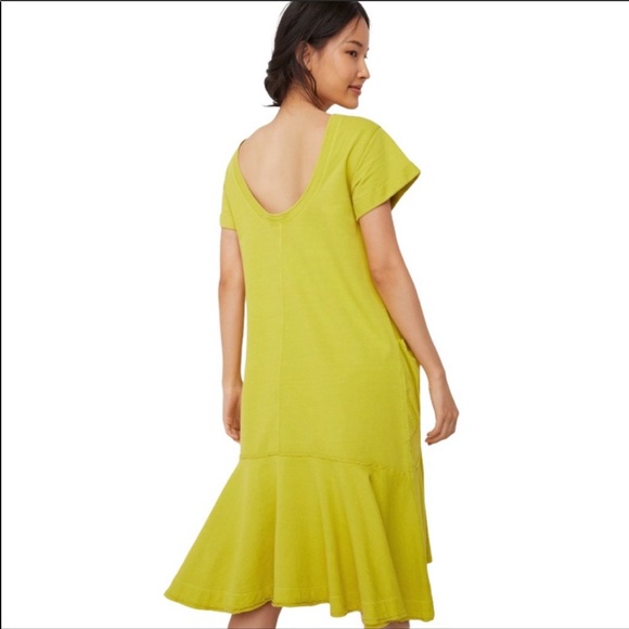 Joella Velvet Midi Dress - Burgundy | Burgundy midi dress, African lace dresses, African fashion 